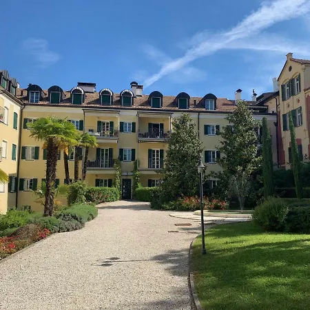 Freihof Apartment *